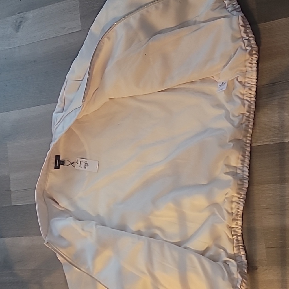 NWT Express Women's Off-White Satin Bomber Jacket Size Large - Picture 8 of 8